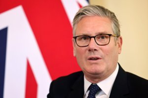 Britų premjeras paskelbė apie socialinių tinklų draudimą jaunesniems nei 16 m. vaikams