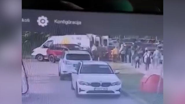 Didvyriškas ugniagesio poelgis: nė akimirkos nedvejojo ir išgelbėjo gyvybę automobilyje sąmonę praradusiam vyrui