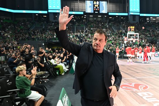 Ergino Atamano era Atėnuose baigta