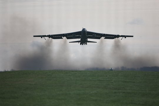 Netrukus po pakilimo JAV sudužo bombonešis B-52