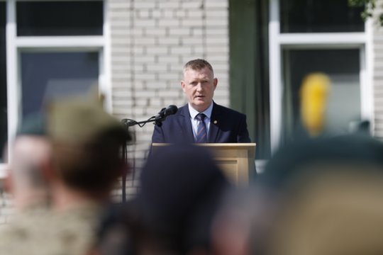 Gynybos ministras: Latvija perims visus į jos oro erdvę įskridusius dronus