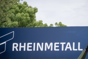 „Rheinmetall“ Paryžiuje vykusioje parodoje pristatė mobilųjį kovinių dronų paleidimo įrenginį
