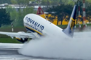 Ekspertai perspėja dėl dažnos keleivių klaidos – žmonės kreipiasi ne ten
