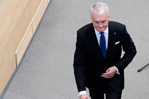 Nuovargis ir net dirbtinio intelekto pėdsakas? Lektorius ir kūno kalbos ekspertas išnarstė G. Nausėdos metinę kalbą