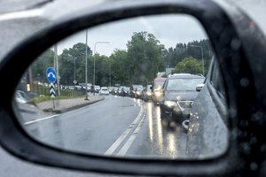 Vilniaus vairuotojams – perspėjimas: dėl avarijos stringa eismas judrioje gatvėje