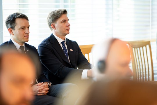 ELTA glaustai: M. Sinkevičius prisiima atsakomybę vadovauti Vyriausybei, prezidentas skaitė metinį pranešimą