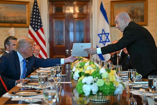 Izraelis kuria planą, kaip išvengti D. Trumpo įniršio: santykiai jau braška