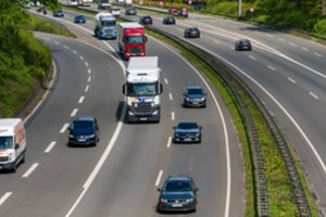 Per sunkvežimio avariją Vokietijoje ant greitkelio išsiliejo 600 litrų dyzelino