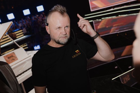 Samas pristato naują LNK projektą „Slaptažodis“ ir ieško lietuviškojo Jimmy Fallono