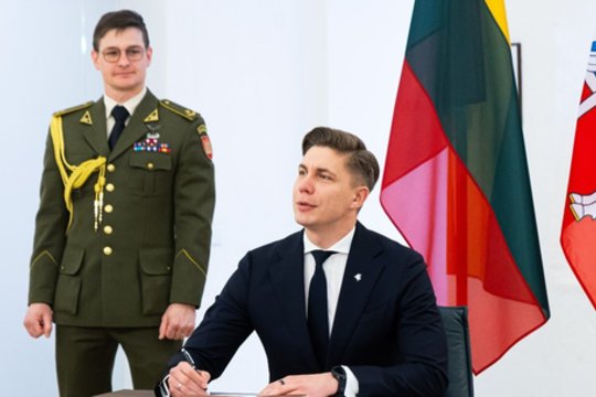 Kaip suprasti M. Sinkevičiaus dvejones?