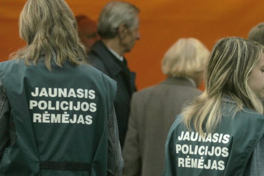 Seimas leido jaunimui iki 20 metų būti jaunaisiais policijos rėmėjais