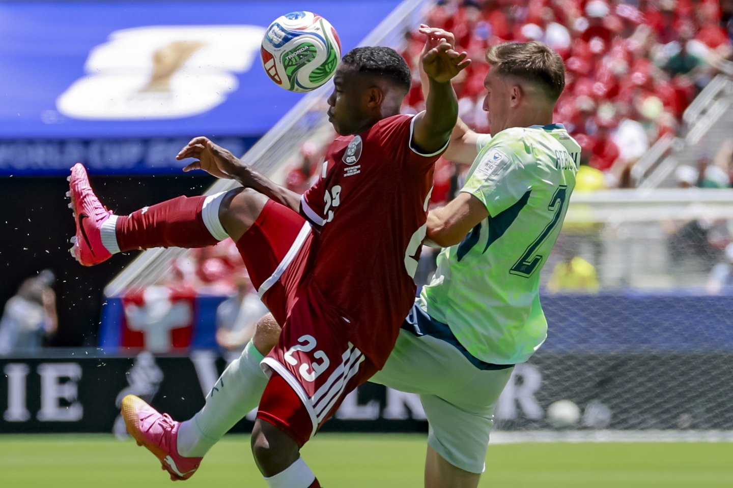 Pasaulio futbolo čempionate netrūksta intriguojančių rungtynių.<br>EPA/ELTA nuotr.
