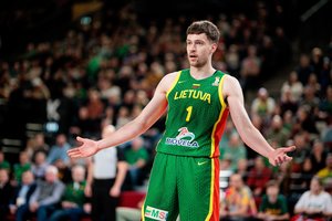 „Žalgiris“ triumfuoja: pasirašė sutartį su Lietuvos rinktinės aukštaūgiu