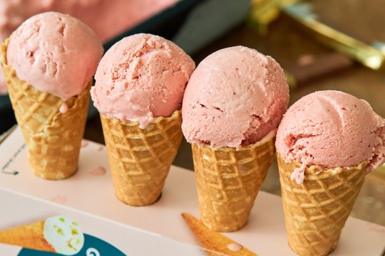 Patys gardžiausi naminiai ledai: vaikystės skonis be jokių sudėtingų ingredientų 