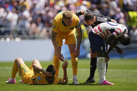 Įvartį įsimušę australai amerikiečiams atvėrė duris į čempionato šešioliktfinalį