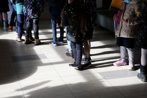 ŠMSM: neteisinga visą atsakomybę už vaiko judėjimą, fizinį pasirengimą patikėti mokyklai