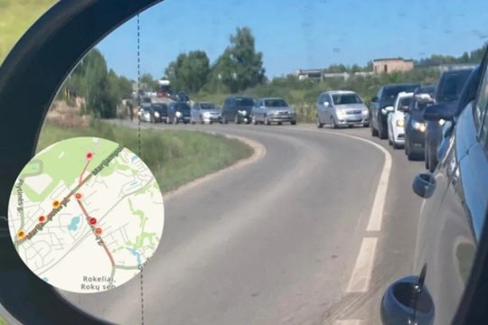 Prie vandens telkinių suskubę kauniečiai strigo eismo spūstyje