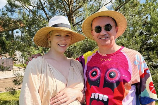 Aleksandras Pogrebnojus su mylimąja Egle laukiasi vaikelio