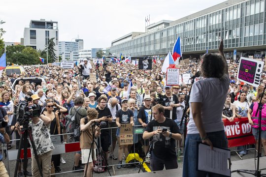 Prahoje – tūkstantinis protestas dėl nacionalinio transliuotojo