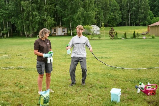 Karščiai keičia vejos priežiūros taisykles: viena klaida gali ją smarkiai nualinti