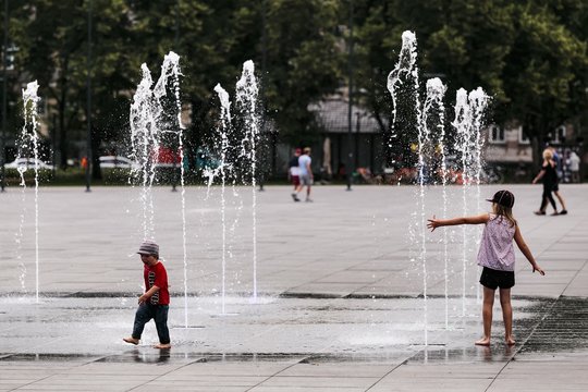 Ruošia pokyčius šeimoms: siūlo koreguoti išmokas ir ne tik