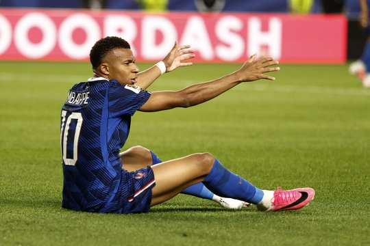 Pasaulio čempionate – užklupę nemalonumai: Prancūzijos mačas buvo sustabdytas net 2 valandoms