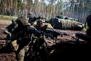 „Bild“: Vokietija prie Baltarusijos sienos dislokuos tūkstančius karių