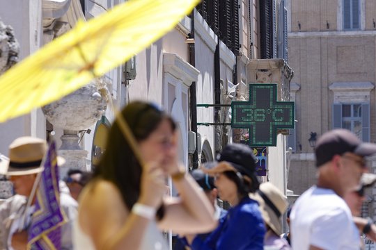 Per Europą slenka pavojingi karščiai: temperatūra gali kilti virš 39 laipsnių
