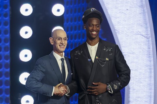 NBA sudrebino naujokų birža – pirmuoju šaukimu pakviestas AJ Dybantsa