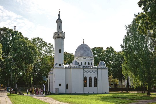 Kauno mečetės prašymas sukėlė erzulį: po griežtų pareiškimų – pačių autorių atsakas