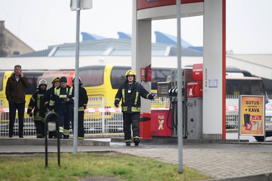 Kaune iš degalinės veržėsi dujos: teko evakuoti žmonės iš „Lidl“ parduotuvės