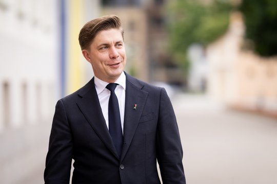 Galutinis ministrų kabineto vaizdas – vis dar neaiškus: pas G. Nausėdą atvykęs M. Sinkevičius sąrašo neturėjo