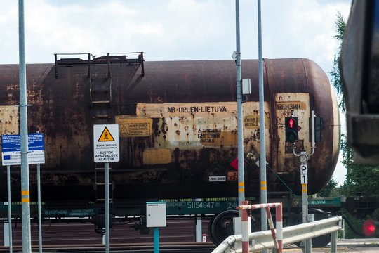 „Brent“ naftos kaina kirto svarbią ribą: štai kiek dabar kainuoja