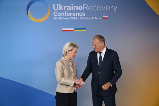 Atkūrimo konferencijoje Gdanske Lenkija ir Ukraina švelnina ginčą