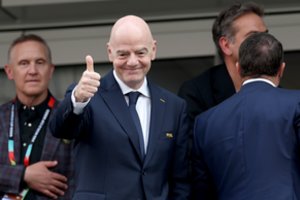 FIFA spjūvis vertybėms – į futbolo turnyrą sugrąžino rusus: skambės himnas, plevėsuos vėliavos