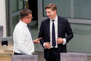 Opozicija neketina 100 dienų susilaikyti nuo kritikos naujai Vyriausybei