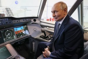 Po ilgos tylos suskambo V. Putino „apokalipsės radijas“: mato pavojingus ženklus Rusijoje