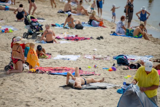 Dėl didžiulės kaitros – labai rimtas tarnybų įspėjimas: ką privalo žinoti kiekvienas