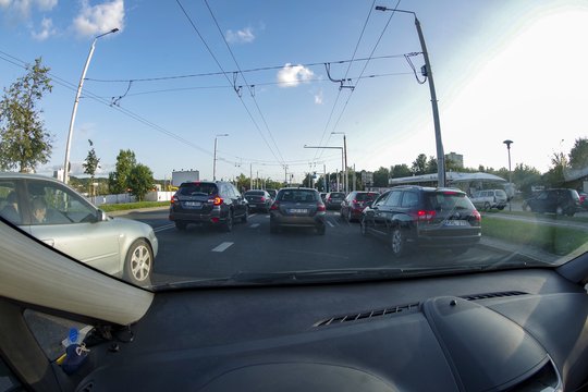 Karštą savaitgalį – netikėtas perspėjimas vairuotojams: daugelis tai pamiršta
