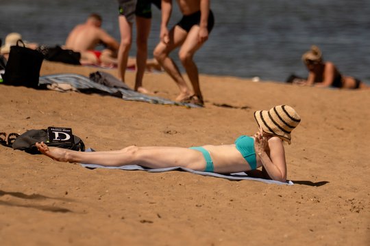 Sinoptikų žinia dėl kaitros: aiškėja, kokia temperatūra Lietuvą svilins sekmadienį