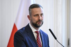 Lenkija tęsia derybas dėl pirmosios nuolatinės JAV karinės bazės