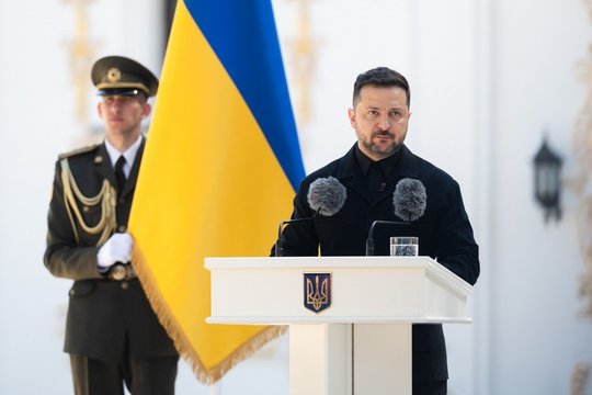 Po Lenkijos akibrokšto V. Zelenskiui – siūlymas atimti aukščiausią šalies ordiną ir kitoje šalyje