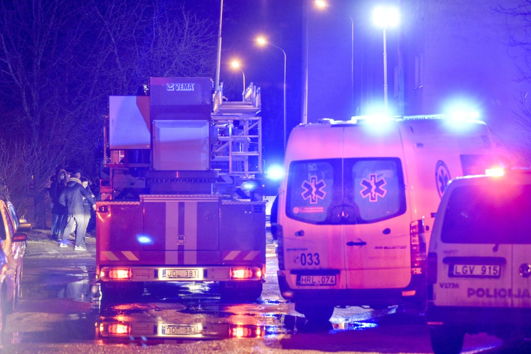 Joniškio rajone degė daugiabutis, evakavosi 8 gyventojai