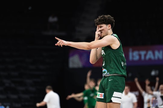 Su vėjeliu: neįtikėtinai spurtavusi U17 rinktinė aštuntfinalyje nupūtė japonus 