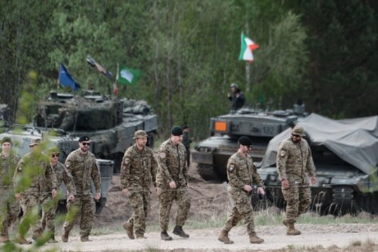 Išskirtiniai vaizdai iš NATO pratybų JAV: ekspertai abejoja dėl vieno