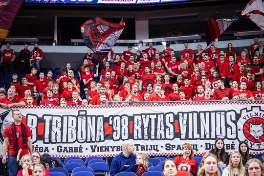 Netikėtas posūkis: D. Gudelis pardavė savo „Ryto“ akcijų dalį sirgalių grupuotei „B tribūna“