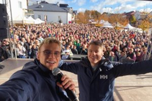 Skaudus smūgis atlikėjui L. Karaliui: prašo visuomenės pagalbos