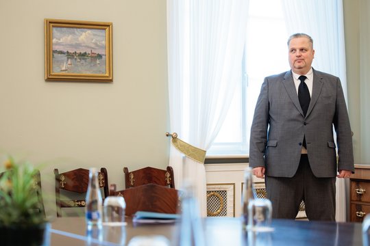 Kandidatas į finansų ministrus jau rikiuoja galimus darbus: siunčia žinią dėl pensijų