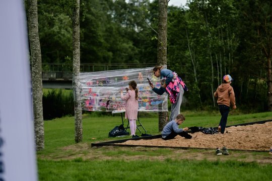 Tarp pušų ir Vilnelės vingių – vieta, kur dabar verda Lavoriškių vasara