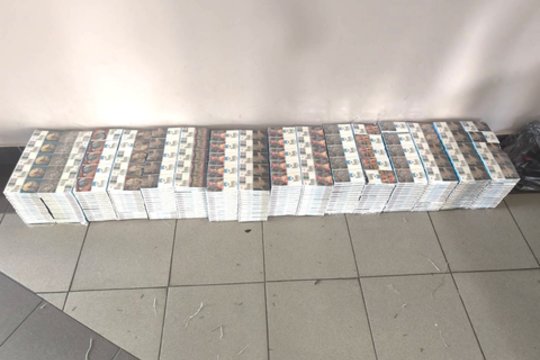 Kuršėnuose moters namuose rasta kontrabandinių cigarečių